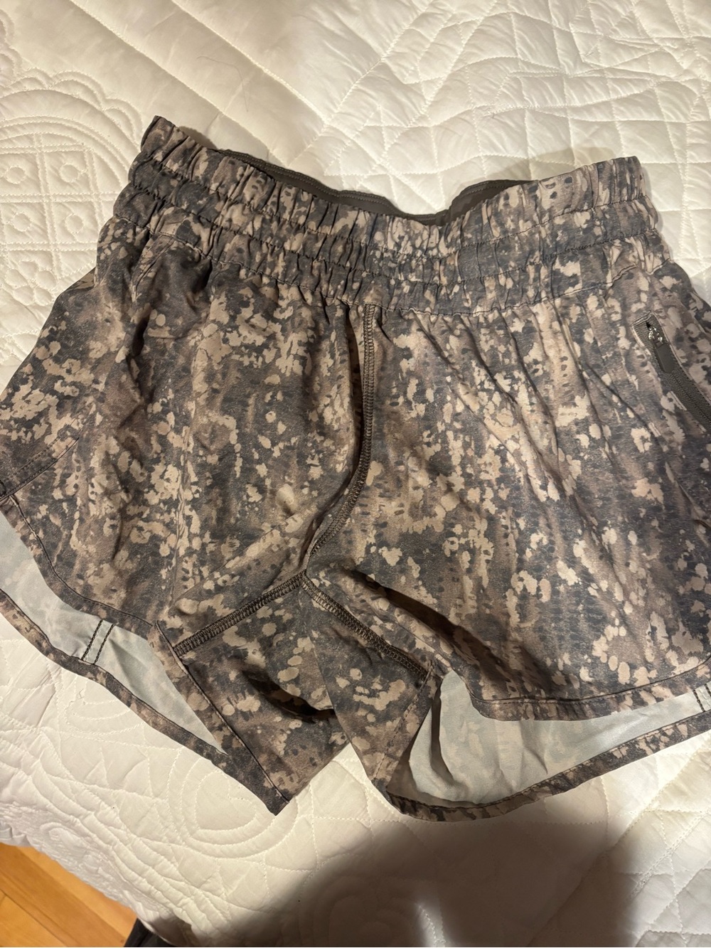 lululemon athletica Women's Athletic Shorts in Taupe Splatter